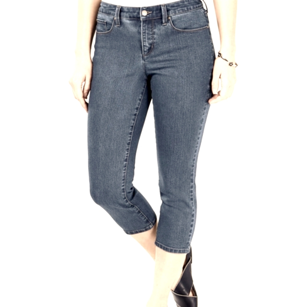 Charter Club Medium blue denim Capri pants